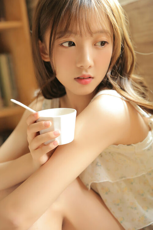 爱游戏体育app-李恩：全黑队中场核心，用精准传球和出色防守统治比赛，李恩采访视频