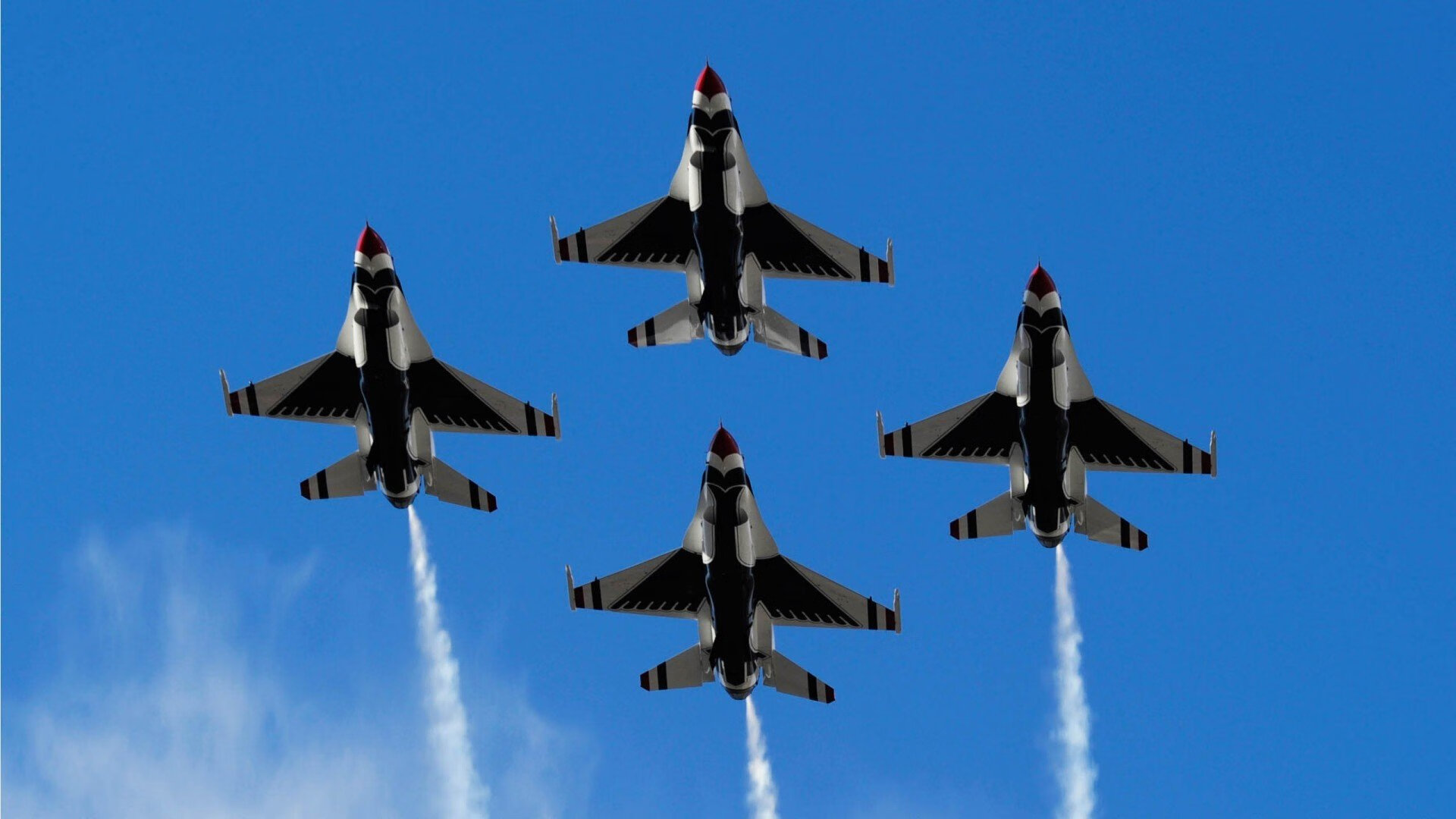 爱游戏-篮网助理教练临时带队表现不俗，篮网教练那什