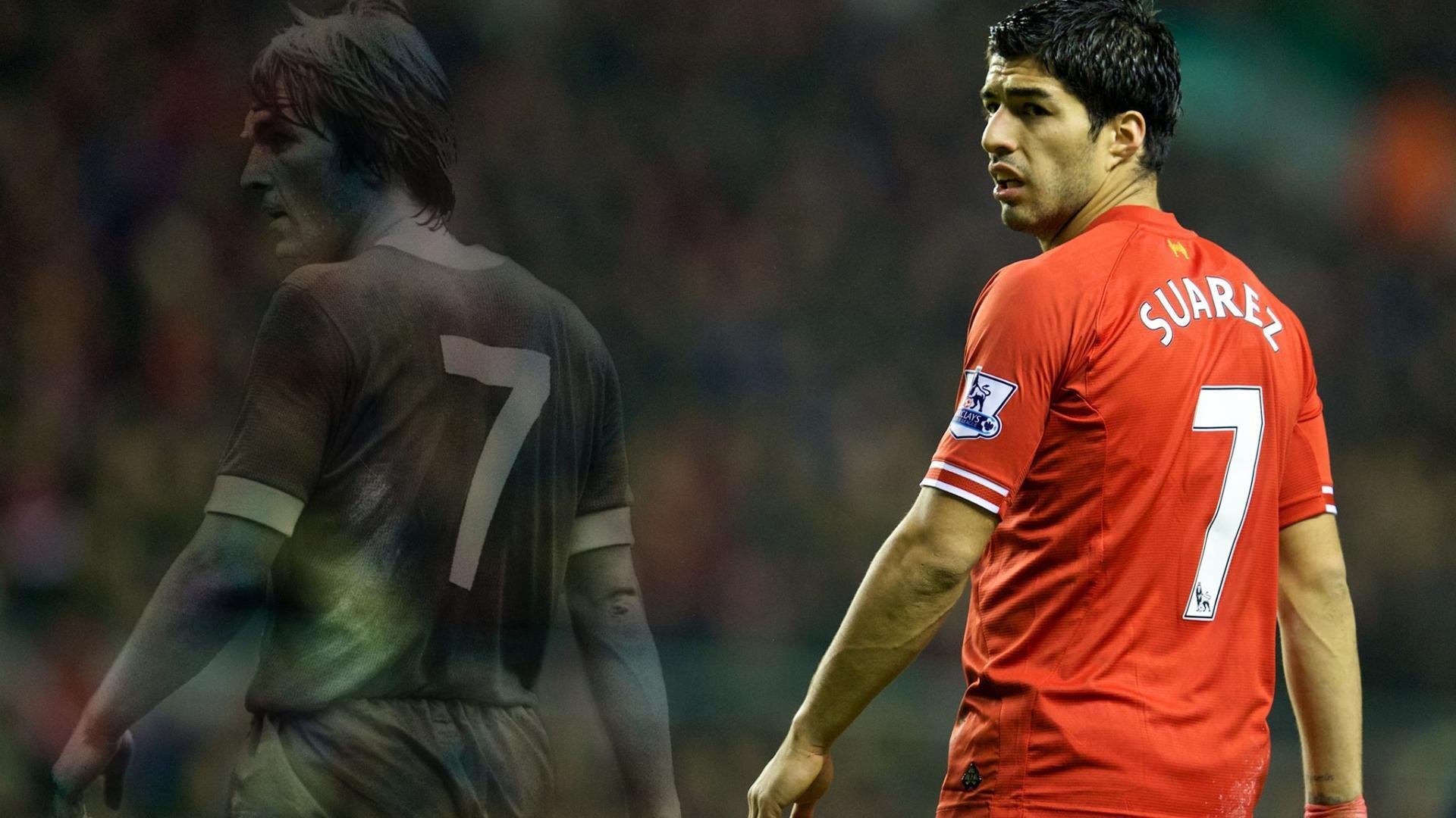 国旗足球挑战赛，弘扬爱国精神，足球场国旗